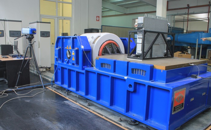 Testing Centre RAAL - Sistema di vibrazione elettrodinamico